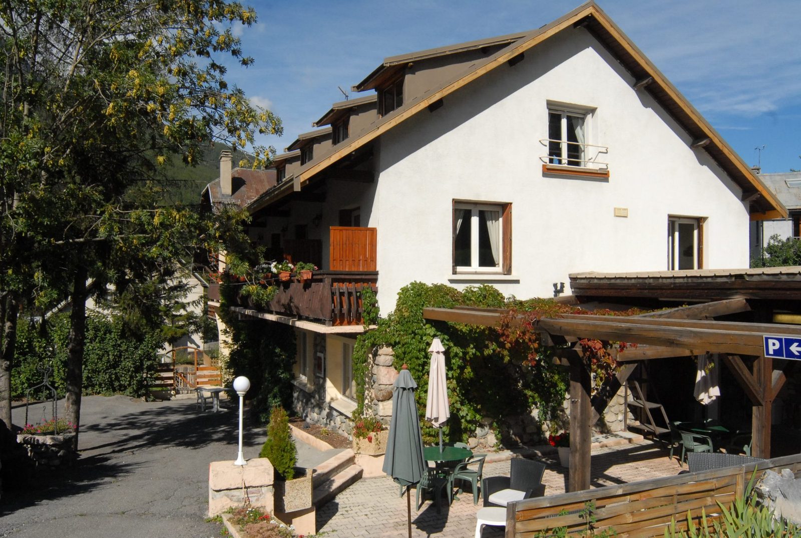 Murs et Fonds de Commerce Hôtel 10 chambres Serre-Chevalier Briançon — photo 3