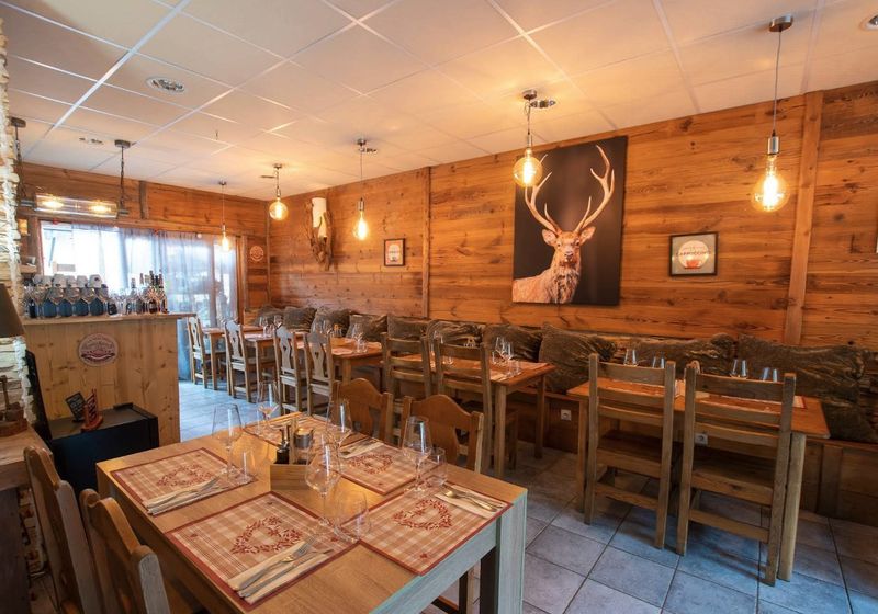 PARTS DE SOCIÉTÉ DE RESTAURANT — Le Monêtier-les-Bains